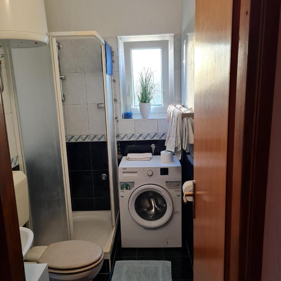 Haus Mandarina Lägenhet Palit Exteriör bild