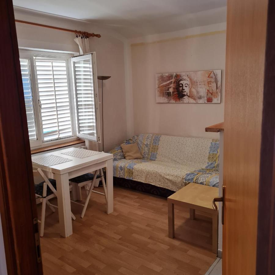 Haus Mandarina Lägenhet Palit Exteriör bild