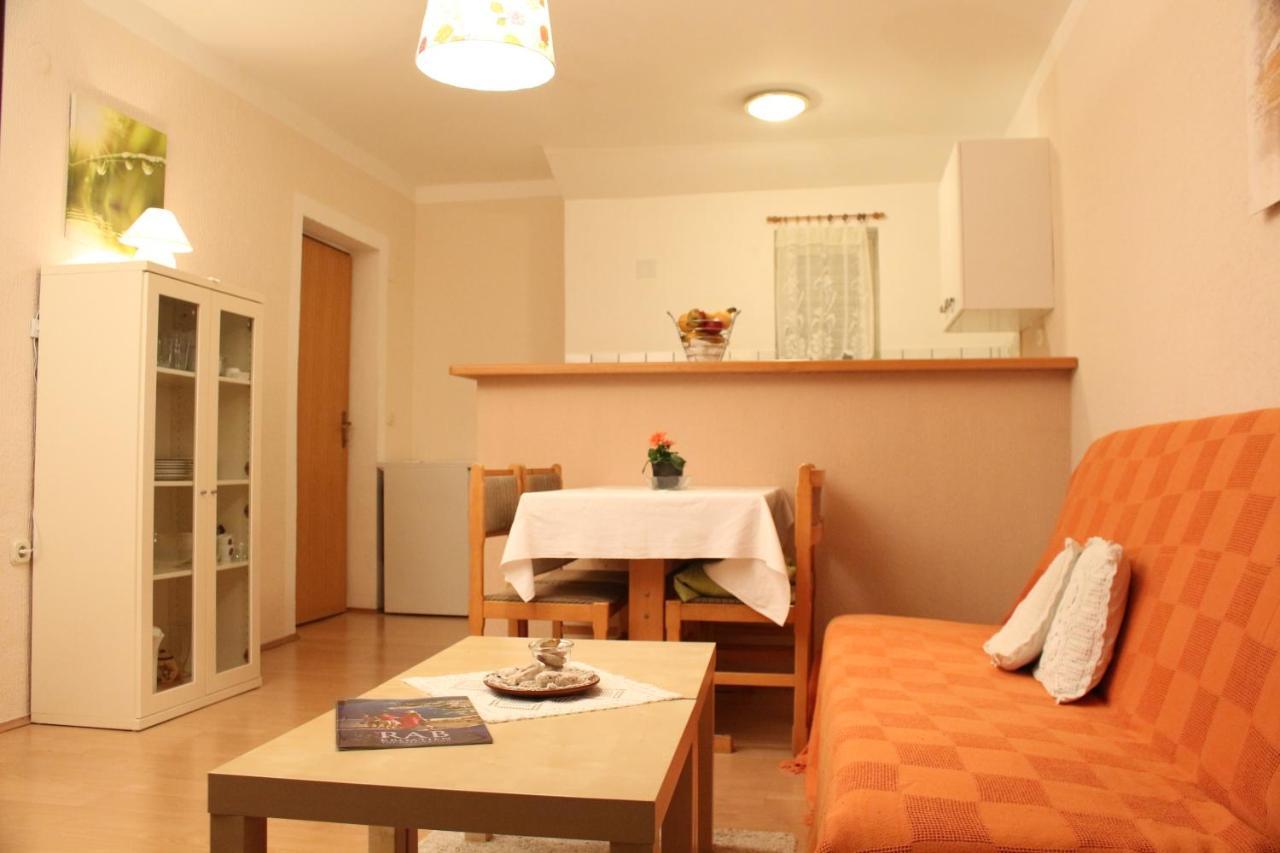 Haus Mandarina Lägenhet Palit Exteriör bild